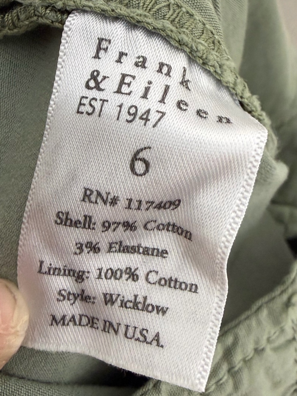 Frank & Eileen Wicklow Italian Performance
Chino Pants Sz 6 - Picture 6 of 6